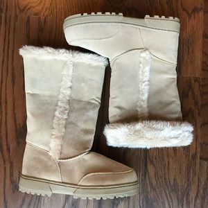 NWOT Winter Boots with Fur